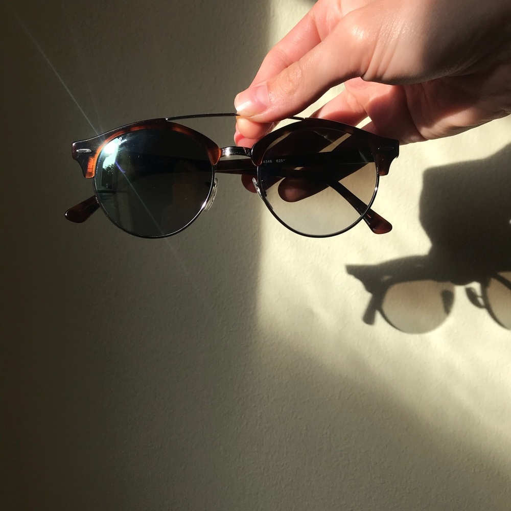 Ray-Ban Tortoise Shell Frame Sunglasses - image 1